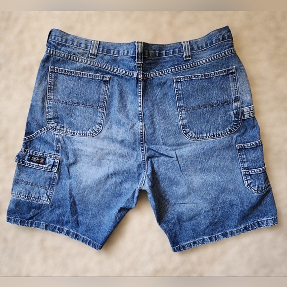 ​Wrangler Rugged Wear Authentic Issue Denim Cargo Shorts Men's Size 42 Workwear - Picture 4 of 10